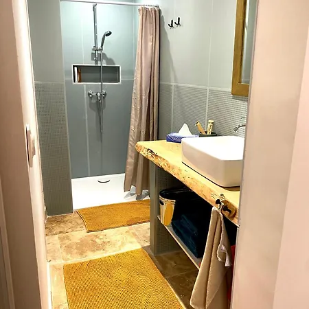 Holiday home Maison Entiere Cosy Calme Parking Animaux Ok